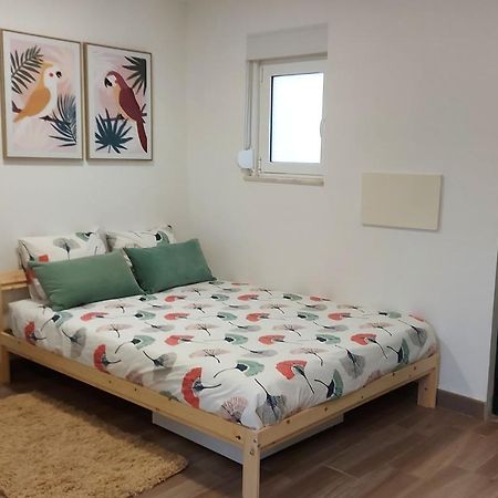 Cozy Studio In Central Лиссабон Экстерьер фото
